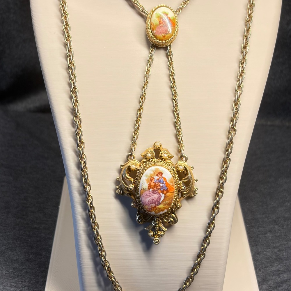 Necklace Gold Tone Faux Pearl Fragonard Courting Couple Victorian Style 24 In